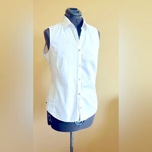 🏆2/$20 Colombia White Sleeveless Women's Top